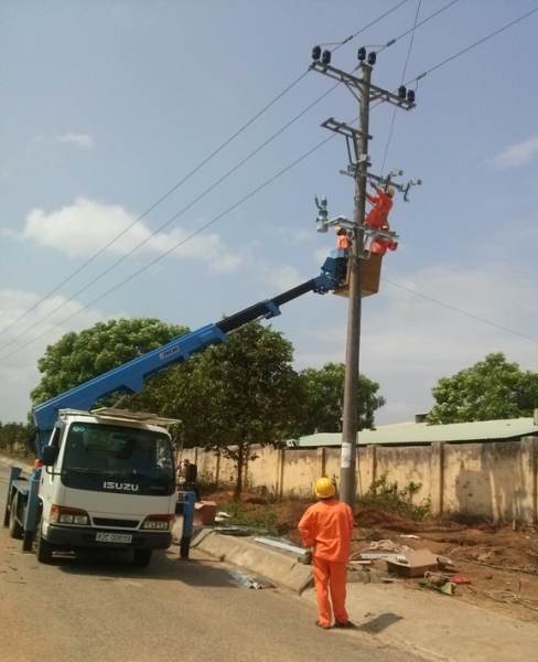 Lắp đặt thiết bị - Điện Phương Đông - Công Ty TNHH Xây Dựng Điện Thương Mại Phương Đông